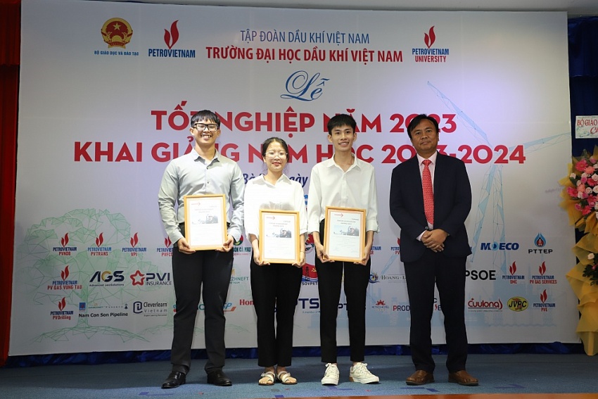 Trường Đại học Dầu khí Việt Nam tổ chức Lễ tốt nghiệp năm 2023 và khai giảng năm học mới 2023 2024