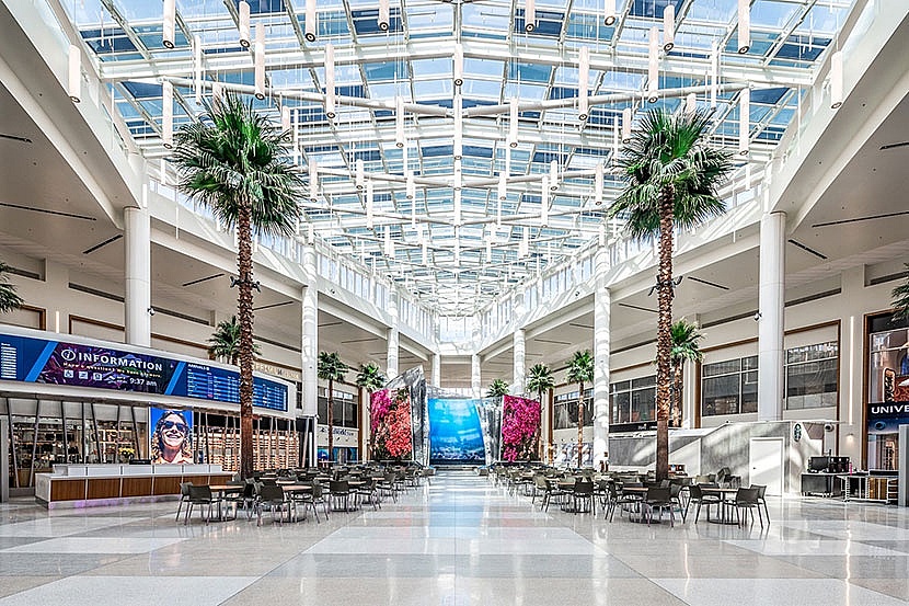 Khi sân bay thành… trung tâm thương mại