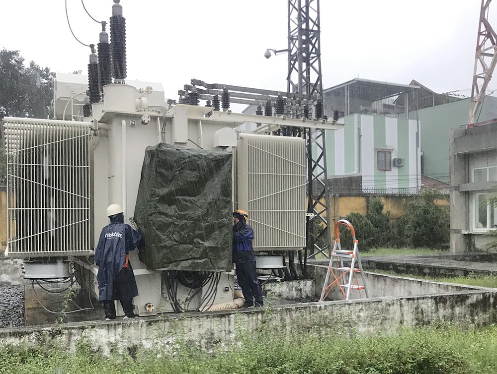 Đà Nẵng: Hệ thống truyền tải điện vận hành an toàn trước mưa lớn kéo dài