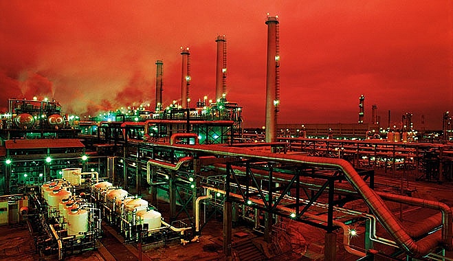 Tin Thị trường:  Giá dầu giảm 1% trước số liệu của hai nền kinh tế hàng đầu