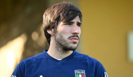 Sandro Tonali thừa nhận cá cược bất hợp pháp