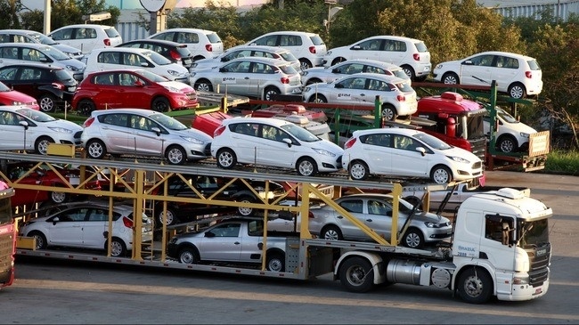 Tin tức kinh tế ngày 18/10: Nhập khẩu ô tô nguyên chiếc nhích tăng