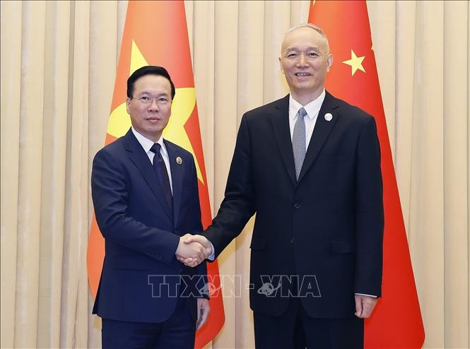 Chủ tịch nước hội kiến Ủy viên Thường vụ Bộ Chính trị Trung Quốc Thái Kỳ