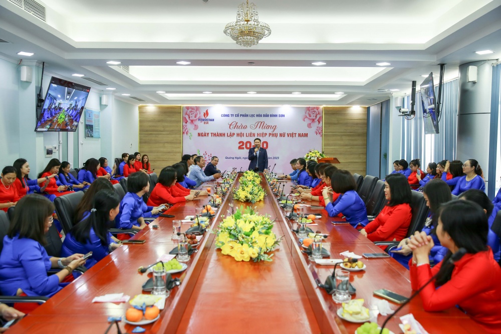 BSR gặp mặt chúc mừng nữ CBCNV nhân ngày thành lập Hội Liên hiệp Phụ nữ Việt Nam 20/10