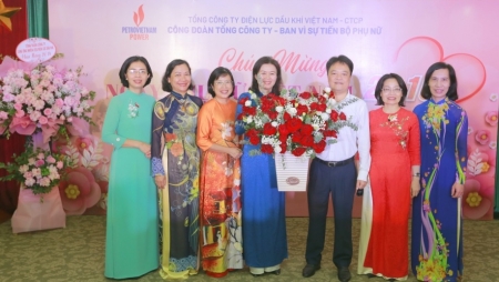 Công đoàn và Ban Vì sự tiến bộ phụ nữ PV Power tổ chức chương trình “Chúc mừng Ngày Phụ nữ Việt Nam 20/10"