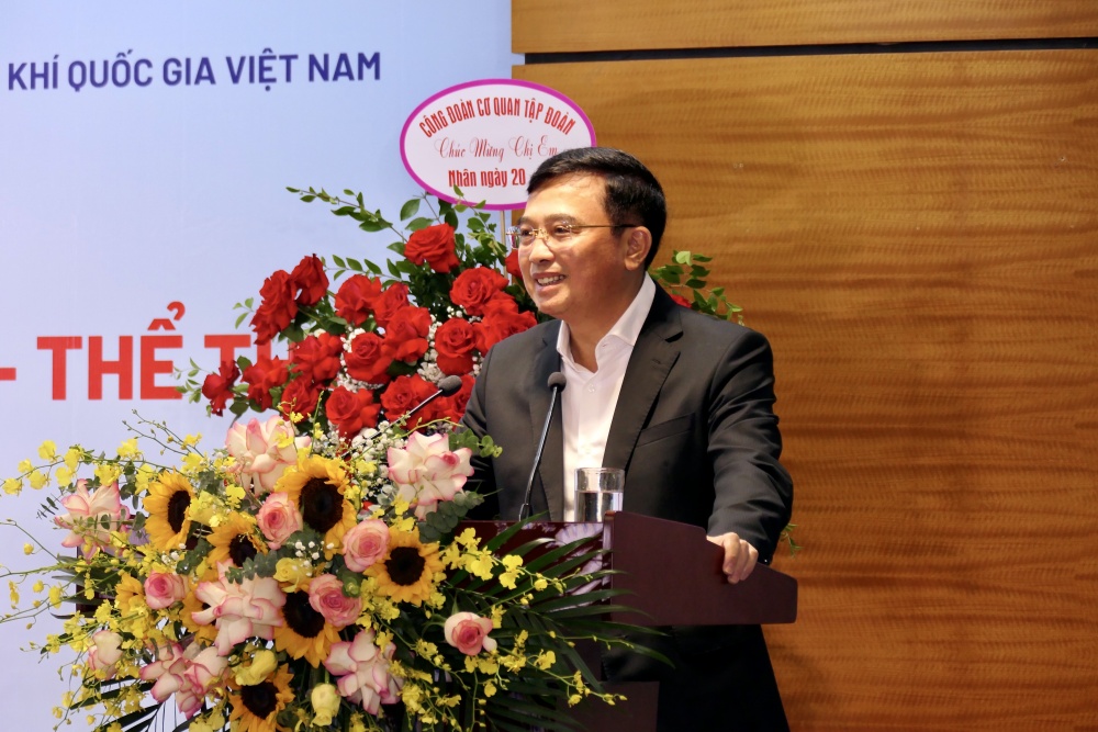 đồng chí Hoàng Quốc Vượng – Bí thư Đảng ủy, Chủ tịch HĐTV Tập đoàn Dầu khí Việt Nam phát biểu tại chương trình