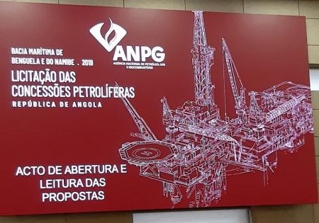 Angola: Làm sao để ổn định sản lượng dầu mỏ trong ngắn hạn?