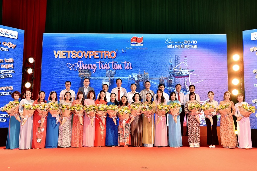 Công đoàn Vietsovpetro tổ chức chương trình “Vietsovpetro trong trái tim tôi” chào mừng Ngày Phụ nữ Việt Nam 20/10