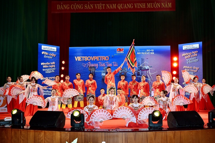 Công đoàn Vietsovpetro tổ chức chương trình “Vietsovpetro trong trái tim tôi” chào mừng Ngày Phụ nữ Việt Nam 20/10