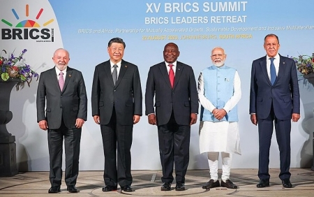 Đồng tiền chung BRICS sẽ thách thức USD?