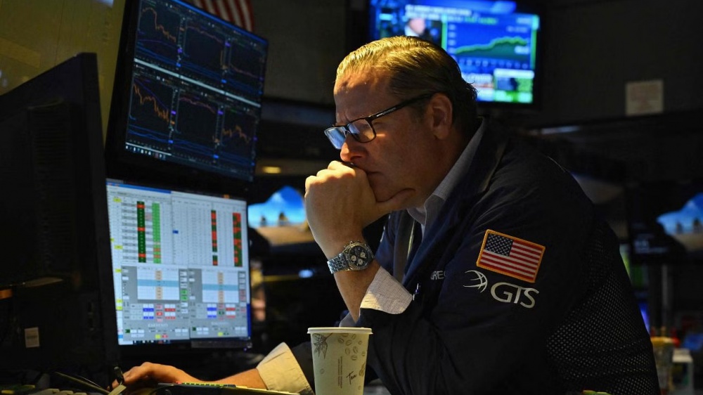 Thị trường chứng khoán thế giới ngày 23/10: Dow Jones giảm dưới áp lực từ lợi tức trái phiếu chính phủ