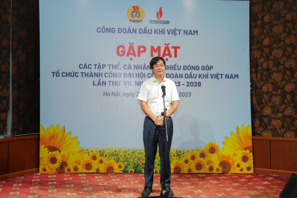 Đại diện lãnh đạo CĐ DKVN, đồng chí Nguyễn Mạnh Kha - Phó Chủ tịch CĐ DKVN phát biểu cảm ơn tại Hội nghị.