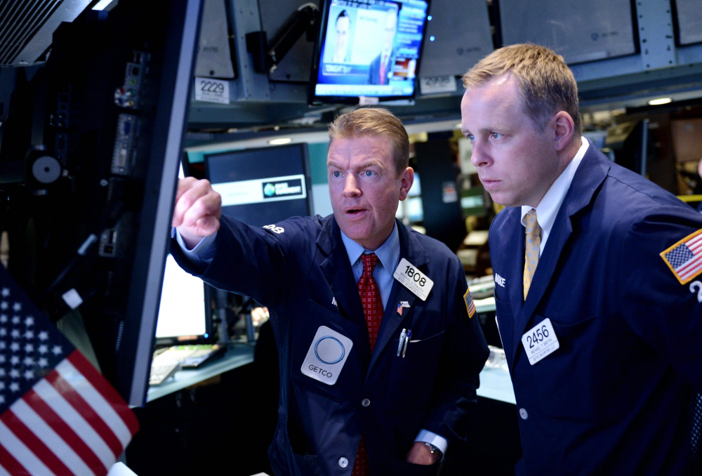 Thị trường chứng khoán thế giới ngày 25/10: Cổ phiếu công nghệ kéo các chỉ số giảm điểm
