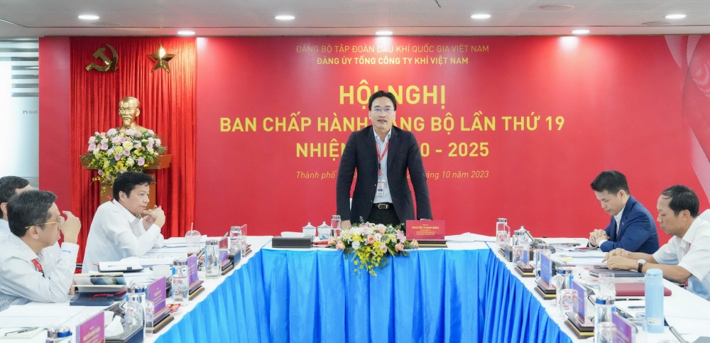 Đồng chí Nguyễn Thanh Bình - Bí thư Đảng ủy, Chủ tịch Hội đồng quản trị PV GAS chủ trì Hội nghị BCH Đảng bộ mở rộng lần thứ 19 năm 2023
