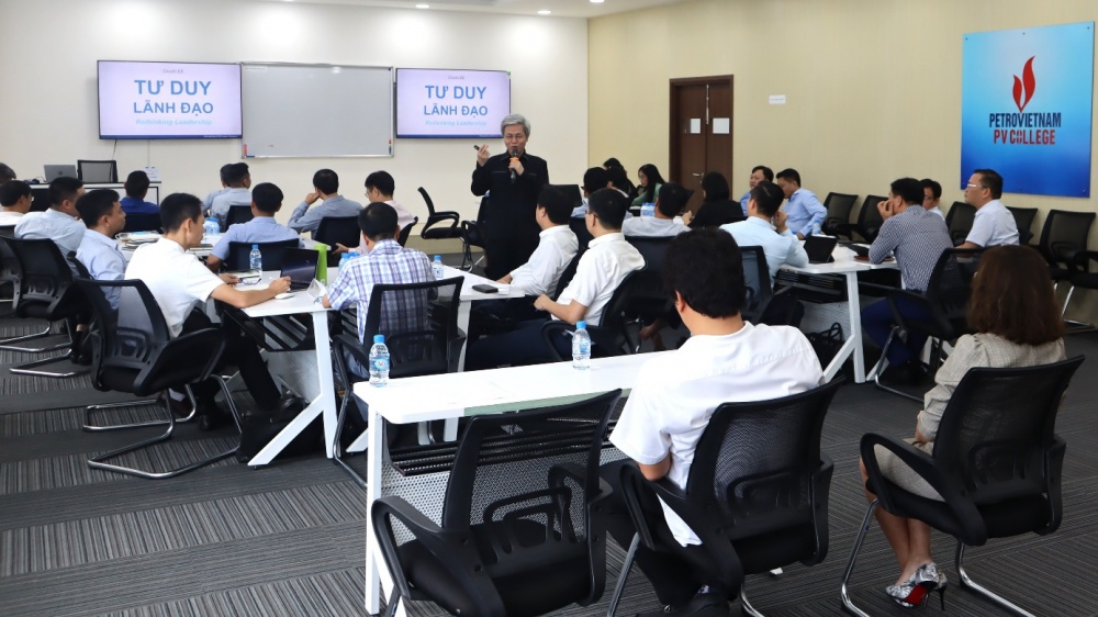 TS Giản Tư Trung, Hiệu trưởng Học viện Quản lý PACE tham gia đào tạo tại khóa học TS Giản Tư Trung, Hiệu trưởng Học viện Quản lý PACE tham gia đào tạo tại khóa học