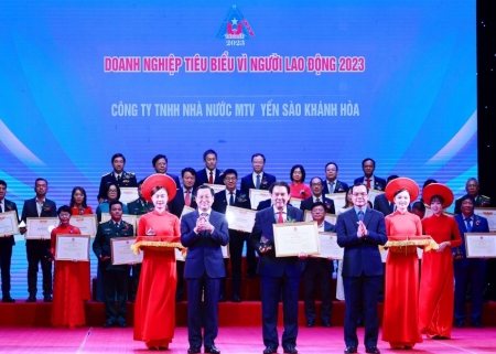 Yến sào Khánh Hòa vinh dự nhận Bằng khen của Tổng Liên đoàn Lao động Việt Nam