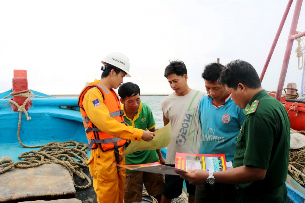 Công tác phối hợp tuyên truyền cho ngư dân tham gia bảo vệ an ninh, an toàn được duy trì tốt trong nhiều năm qua