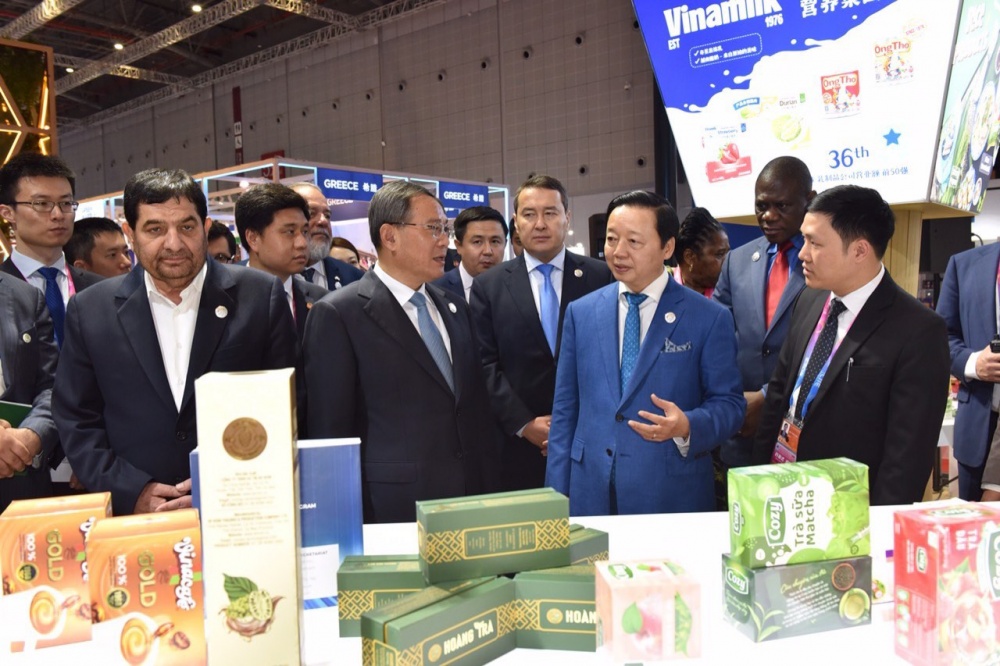 Phó Thủ tướng Trần Hồng Hà dự Hội chợ nhập khẩu quốc tế Trung Quốc