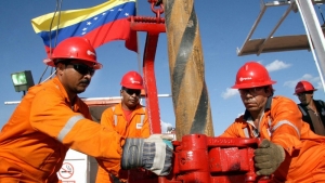 Venezuela tìm trợ giúp từ các nhà khai thác nhằm tăng sản lượng