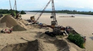 Hà Nội đấu giá quyền khai thác 3 mỏ cát, thu về gần 1.700 tỷ đồng