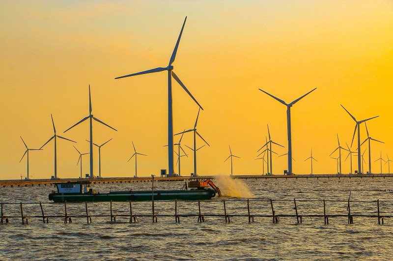 Nhà máy Điện gió Bạc Liêu (xã Vĩnh Trạch Đông, thành phố Bạc Liêu, tỉnh Bạc Liêu) - nguồn cung cấp năng lượng sạch và góp phần bảo vệ môi trường_Ảnh: TTXVN