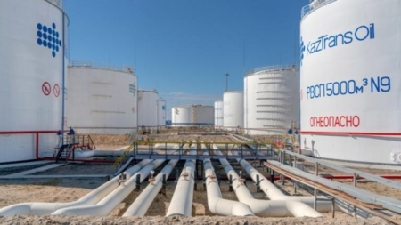 Kazakhstan chen chân vào thị trường dầu mỏ châu Âu