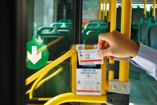 Hà Nội thí điểm vé điện tử liên thông cho xe buýt