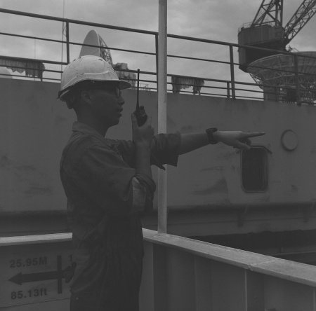 Tác phẩm dự thi "Petrovietnam trong tôi": Bộ ảnh "Điều động tàu thuỷ tại PVT LOGISTICS", tác giả Nguyễn Đình Thuyên (PVT Logistics)