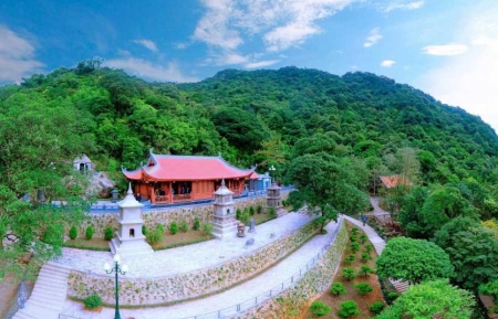 Đông Triều (Quảng Ninh): Phát huy thế mạnh du lịch văn hóa tâm linh