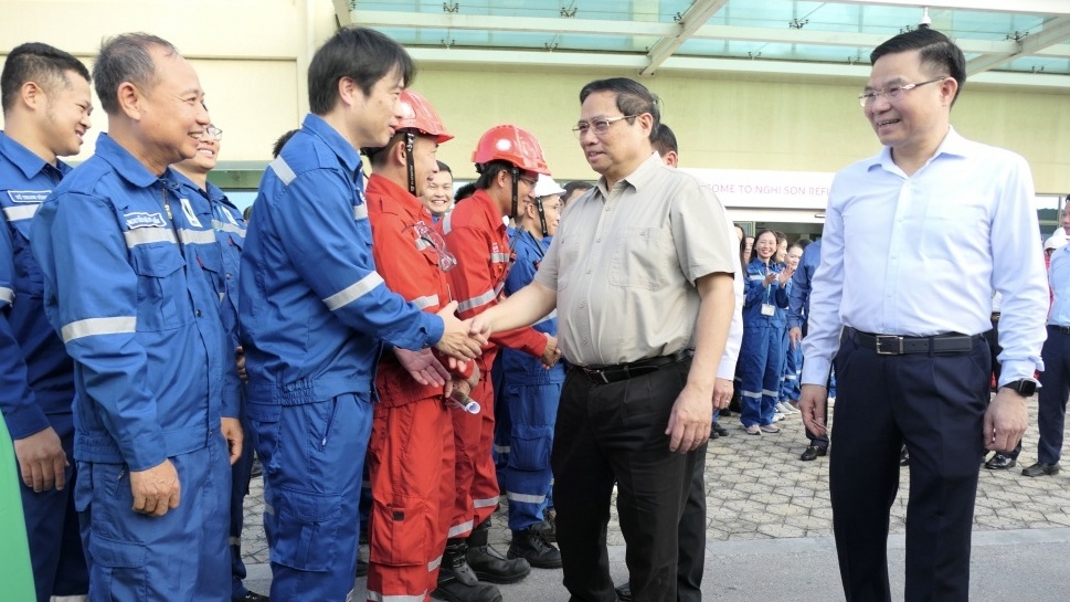 Thủ tướng Phạm Minh Chính thăm và làm việc tại Nhà máy lọc hóa dầu Nghi Sơn