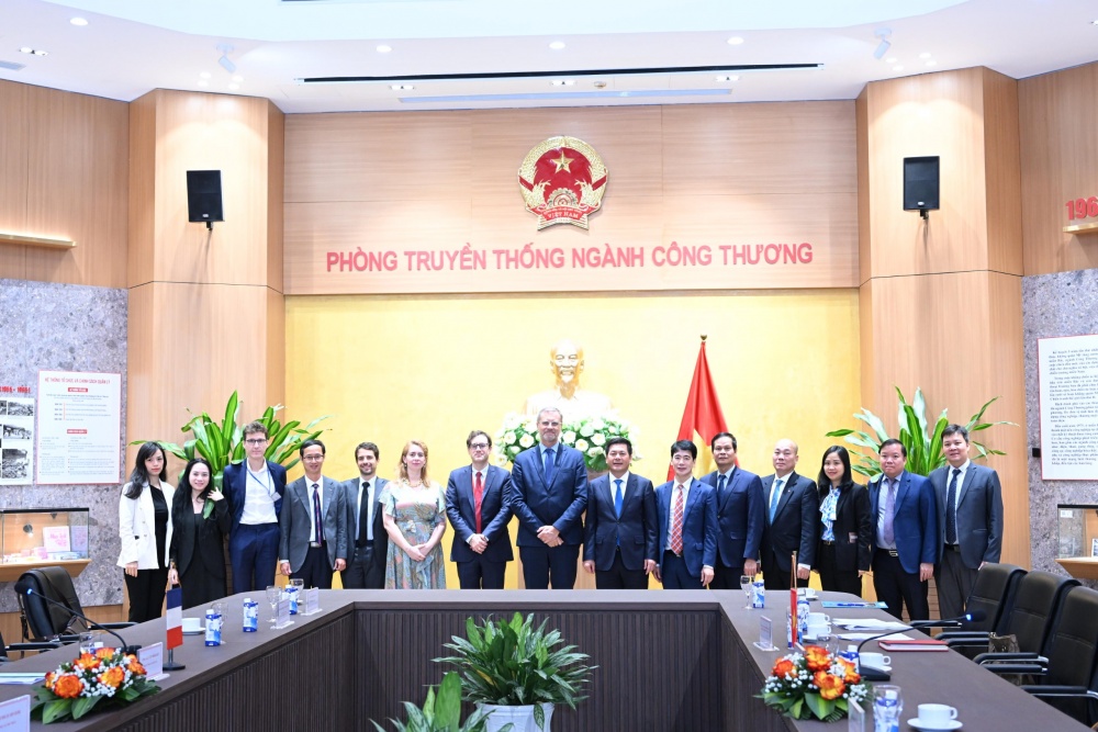Pháp sẽ hỗ trợ Việt Nam hướng tới phát triển bền vững