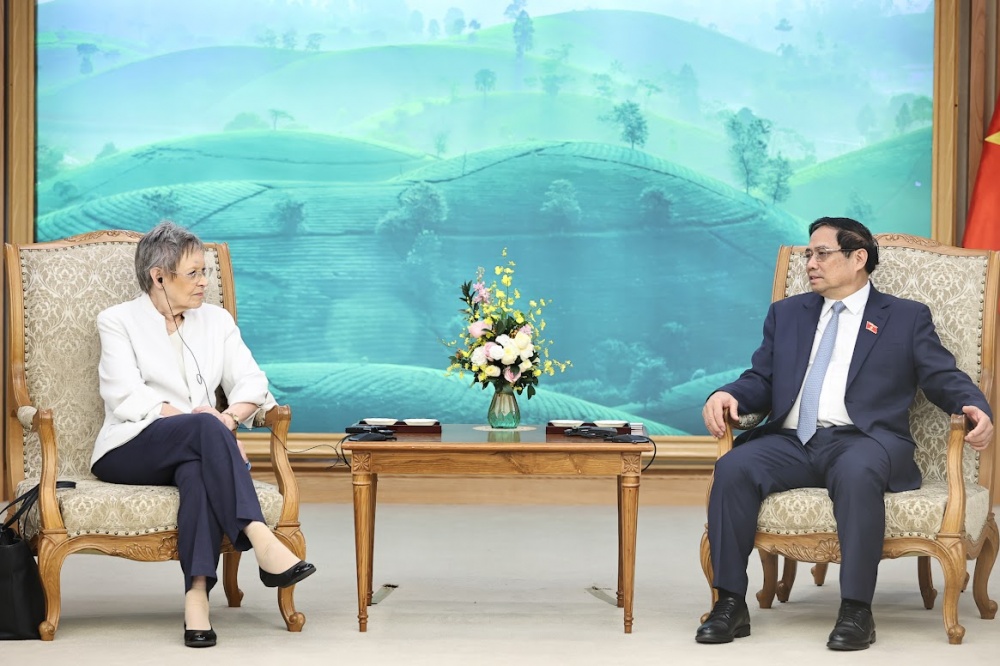 Thủ tướng đề nghị Pháp chọn Việt Nam là điểm nghiên cứu toàn cầu về y tế