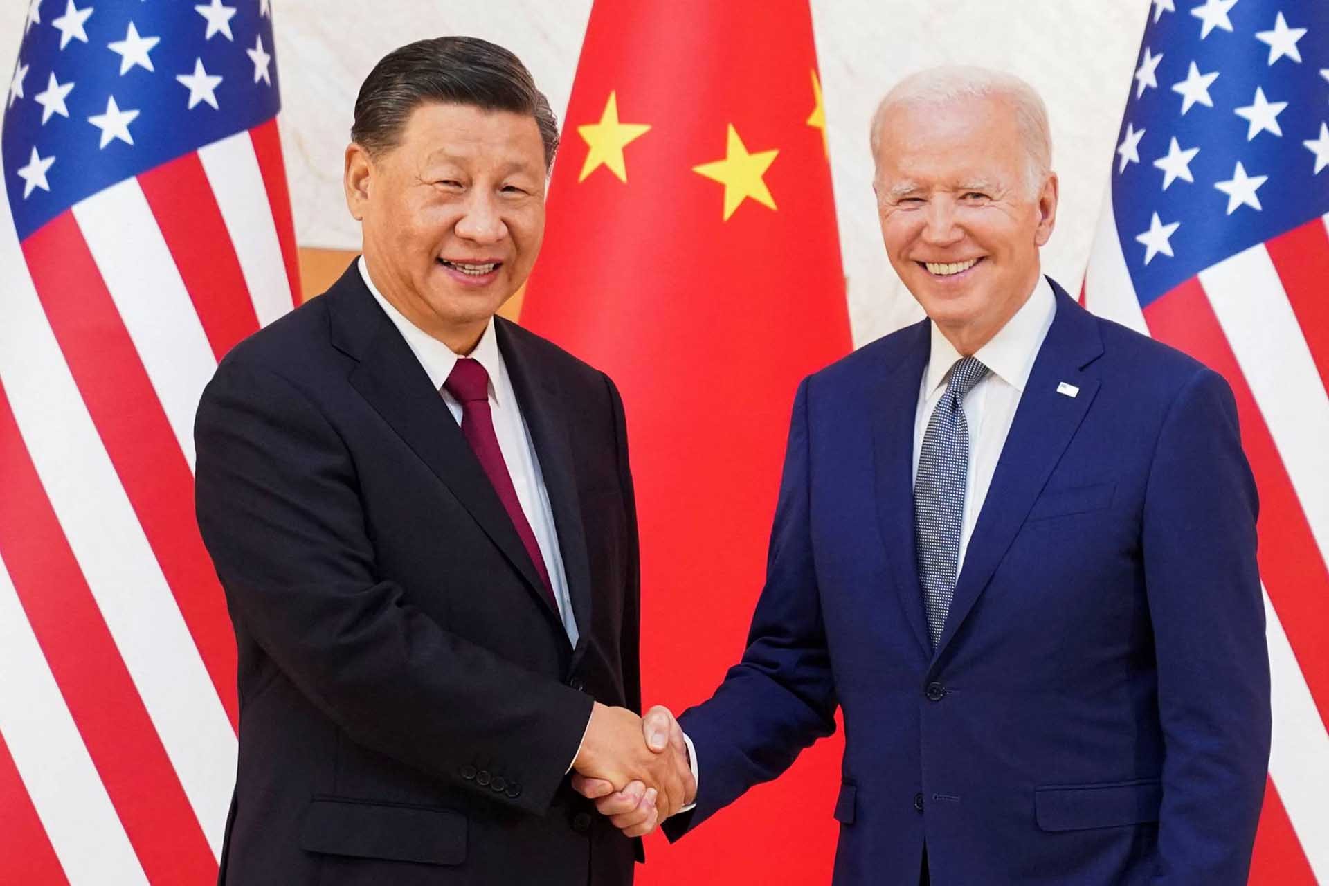 Chủ tịch Trung Quốc Tập Cận Bình và Tổng thống Mỹ Joe Biden gặp song phương bên lề Hội nghị thượng đỉnh Nhóm các nền kinh tế phát triển và mới nổi hàng đầu thế giới (G20) ở Bali, Indonesia tháng 11/2022. (Nguồn: Reuters)