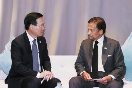 APEC 2023: Chủ tịch nước Võ Văn Thưởng gặp Quốc vương Brunei