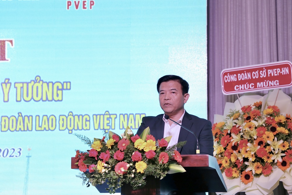 Chủ tịch Công đoàn PVEP Kiều Ngọc Anh phát biểu khai mạc buổi lễ Chủ tịch Công đoàn PVEP Kiều Ngọc Anh phát biểu khai mạc buổi lễ