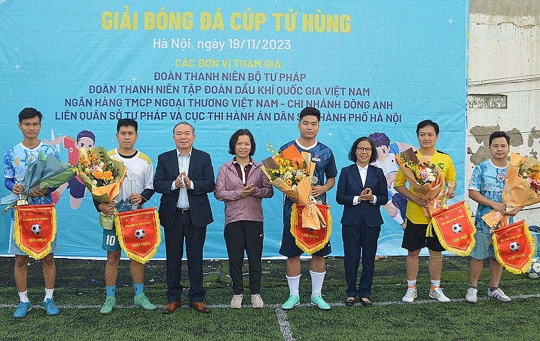 Sôi nổi Giải bóng đá Cúp Tứ hùng năm 2023 Sôi nổi Giải bóng đá Cúp Tứ hùng năm 2023
