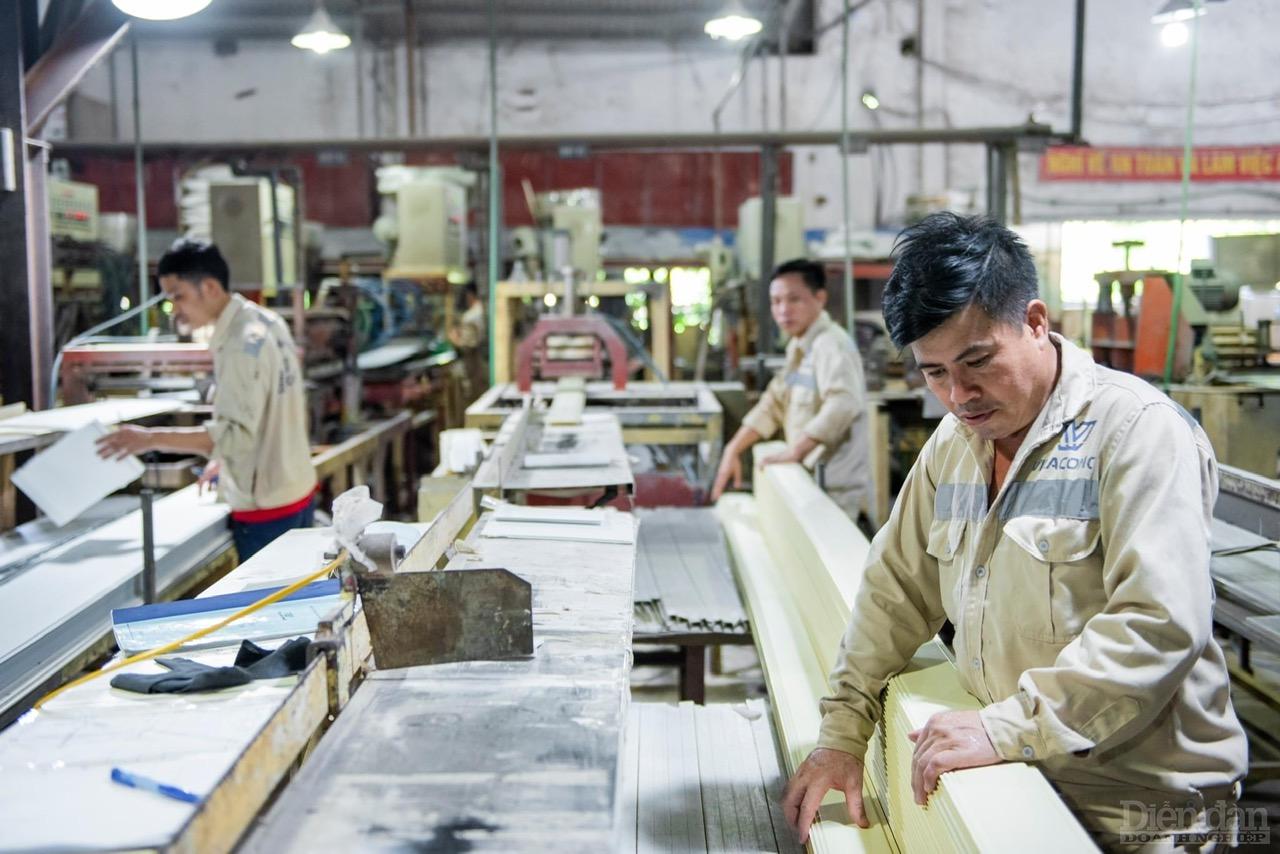 Trong năm tới, Việt Nam cần phát huy hơn nữa các động lực tăng trưởng hiện hữu như xuất khẩu, đầu tư, tiêu dùng