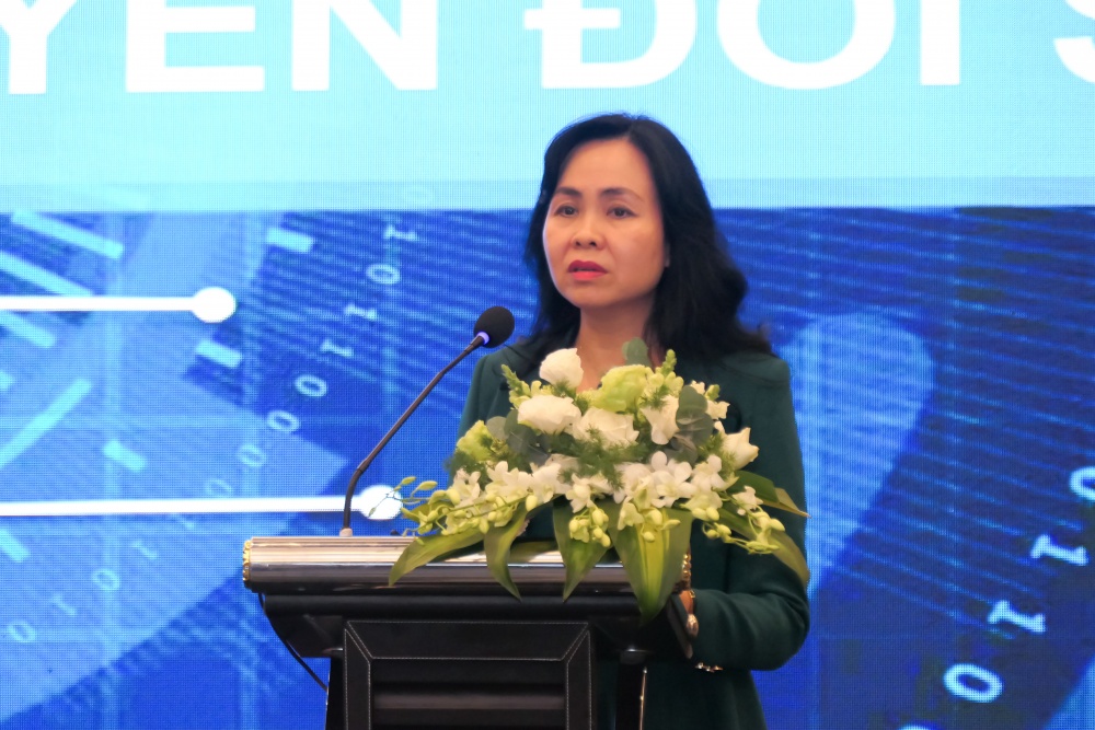 à Lê Hoàng Oanh – Cục trưởng Cục Thương mại điện tử và kinh tế số