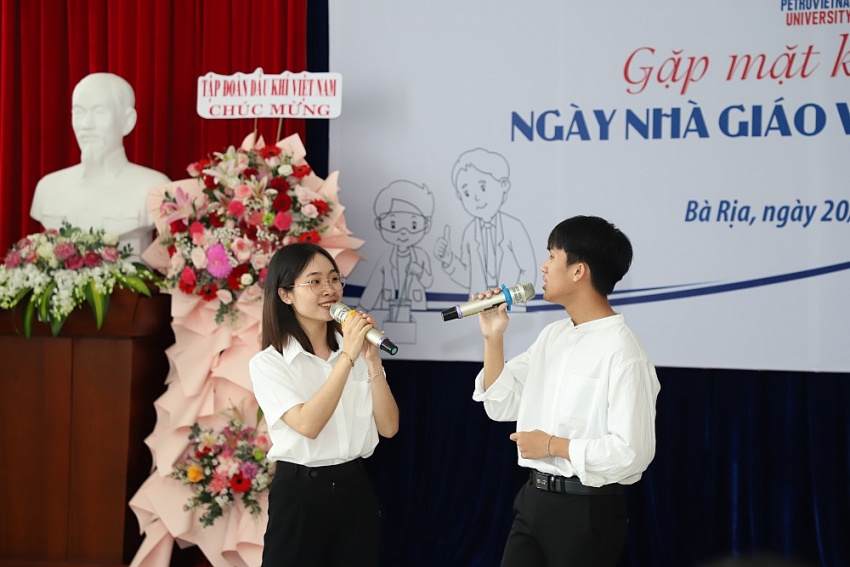 PVU tổ chức kỷ niệm Ngày Nhà giáo Việt Nam 20/11 PVU tổ chức kỷ niệm Ngày Nhà giáo Việt Nam 20/11