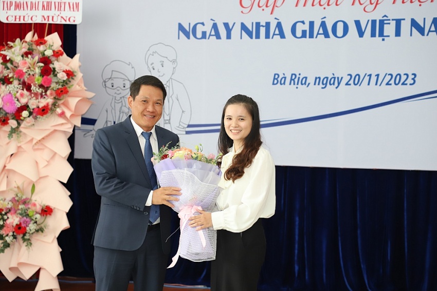 PVU tổ chức kỷ niệm Ngày Nhà giáo Việt Nam 20/11 PVU tổ chức kỷ niệm Ngày Nhà giáo Việt Nam 20/11