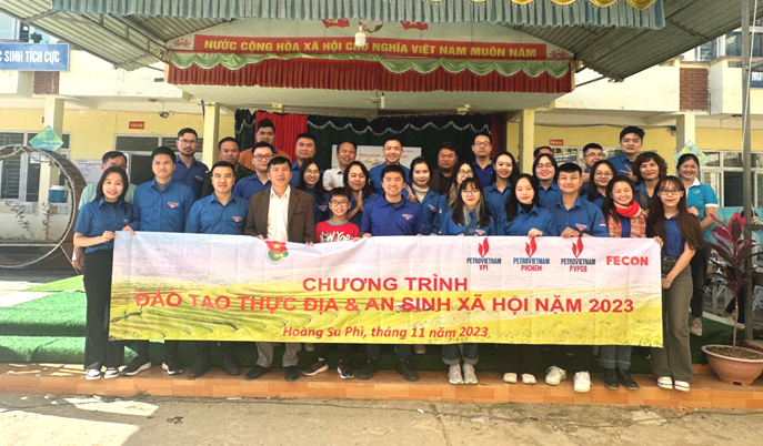 Đoàn Thanh niên VPI, PVChem, PVPGB, FECON tổ chức chương trình đào tạo thực địa kết hợp an sinh xã hội tại Hà Giang