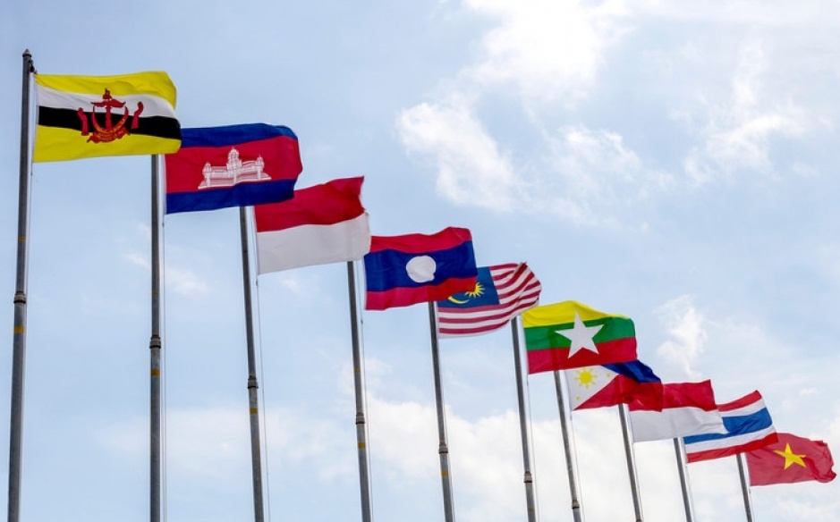 Vì sao tăng trưởng kinh tế của ASEAN trong năm 2024 còn "mờ mịt"?