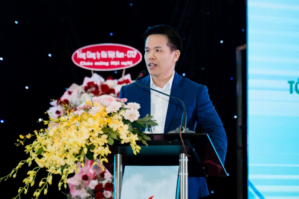 Ông Phạm Văn Phong - Phó Bí thư Đảng ủy, Tổng Giám đốc PV GAS phát biểu chỉ đạo tại hội nghị.