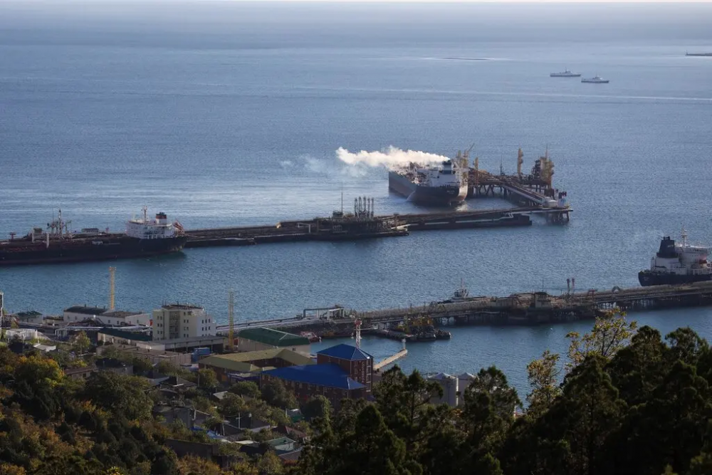 Xuất khẩu dầu thô của Nga tại Biển Đen bất ngờ ngưng trệ