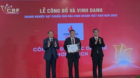 PV Power NT vinh dự đón nhận danh hiệu “Doanh nghiệp đạt chuẩn văn hóa kinh doanh Việt Nam”