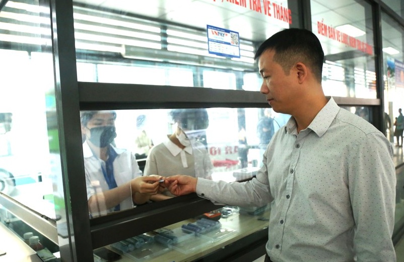 Hà Nội triển khai thẻ vé xe buýt điện tử