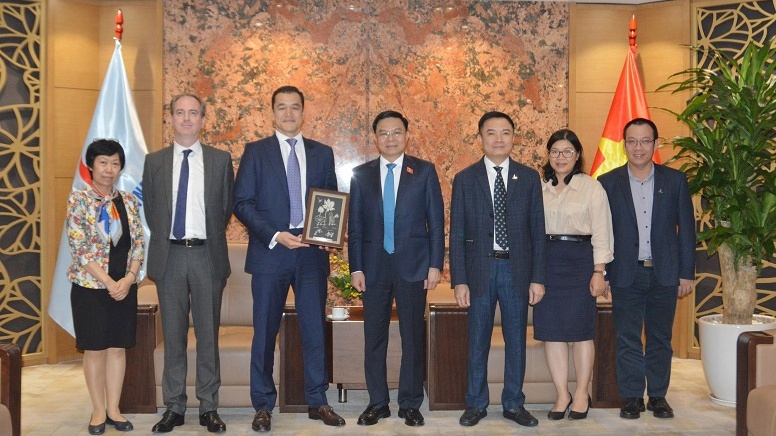 Tổng Giám đốc Petrovietnam Lê Mạnh Hùng tiếp Chủ tịch Perenco Group thăm và làm việc