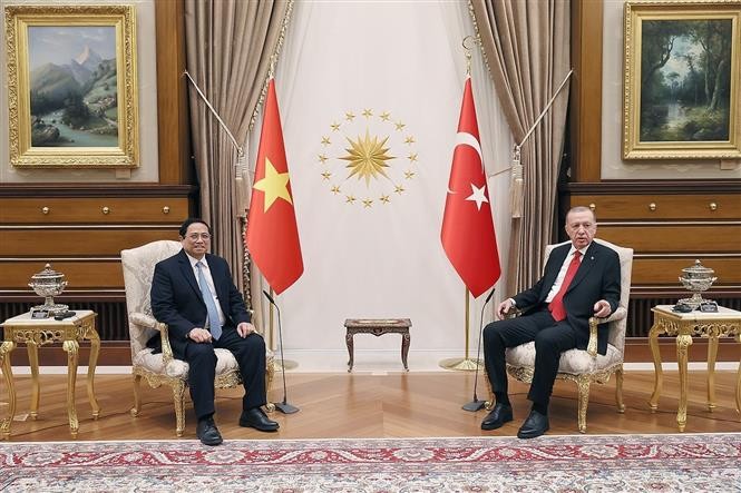 Thủ tướng Chính phủ Phạm Minh Chính gặp Tổng thống Thổ Nhĩ Kỳ Recep Tayyip Erdogan