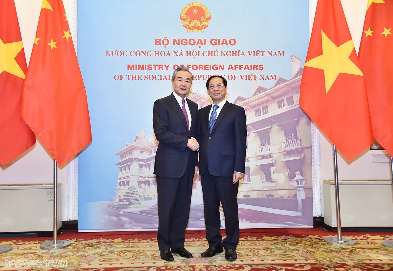 Bộ trưởng Ngoại giao Bùi Thanh Sơn đón, hội đàm với Bộ trưởng Ngoại giao Trung Quốc Vương Nghị