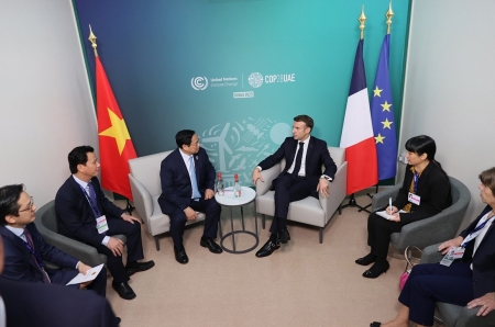 Thủ tướng Chính phủ Phạm Minh Chính gặp Tổng thống Pháp